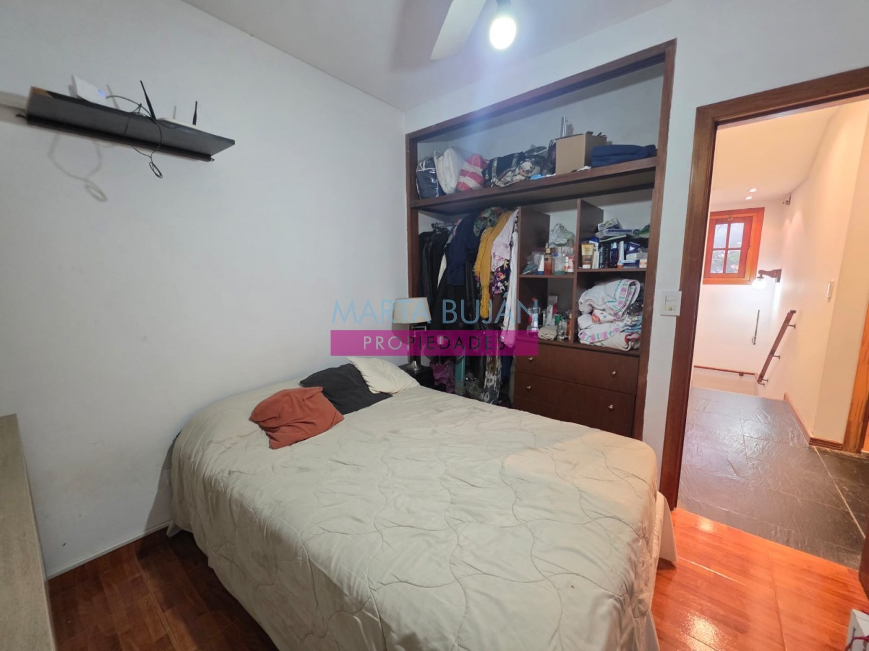 VENTA CASA IDEAL 2 FAMILIAS. M. CASTRO 2880 REMEDIOS DE ESCALADA